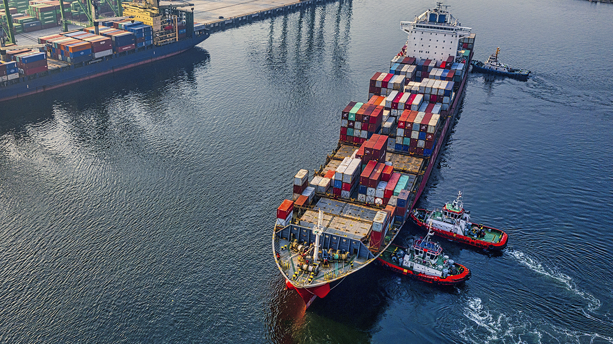 Как големият интерес към китайски стоки от САЩ и Европа се отрази на морския транспорт…