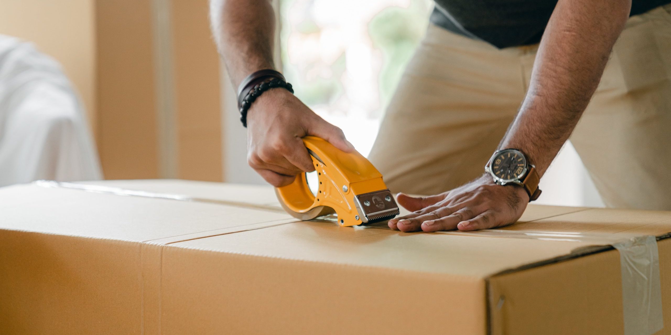 pexels-ketut-subiyanto-4246124 спедиция и логистика